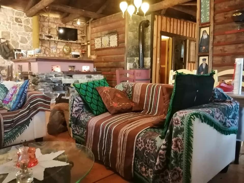 Yono'S Traditional House Ano Ravenia Екстериор снимка