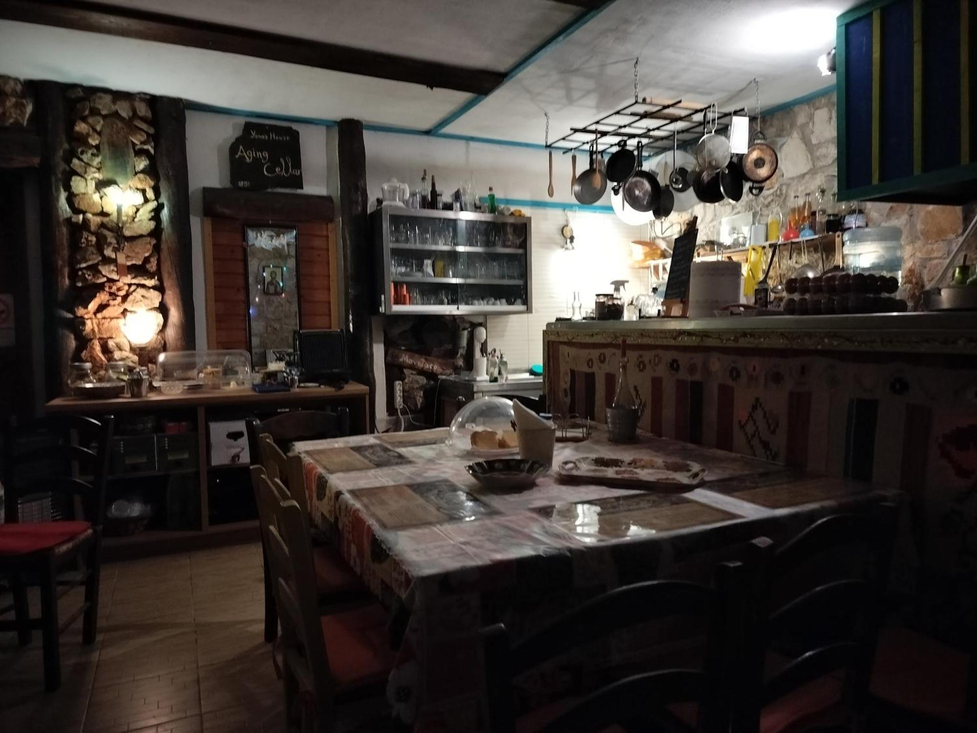 Yono'S Traditional House Ano Ravenia Екстериор снимка